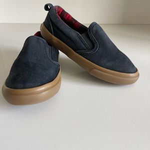Toddler Old Navy black slip-ons size 8